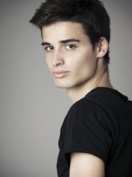 András